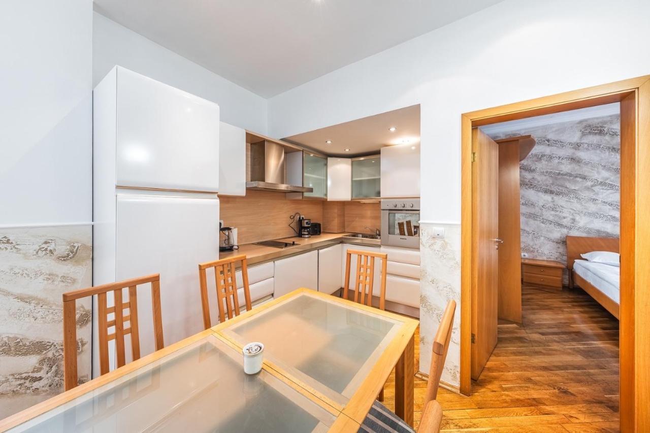 Apartament Life *